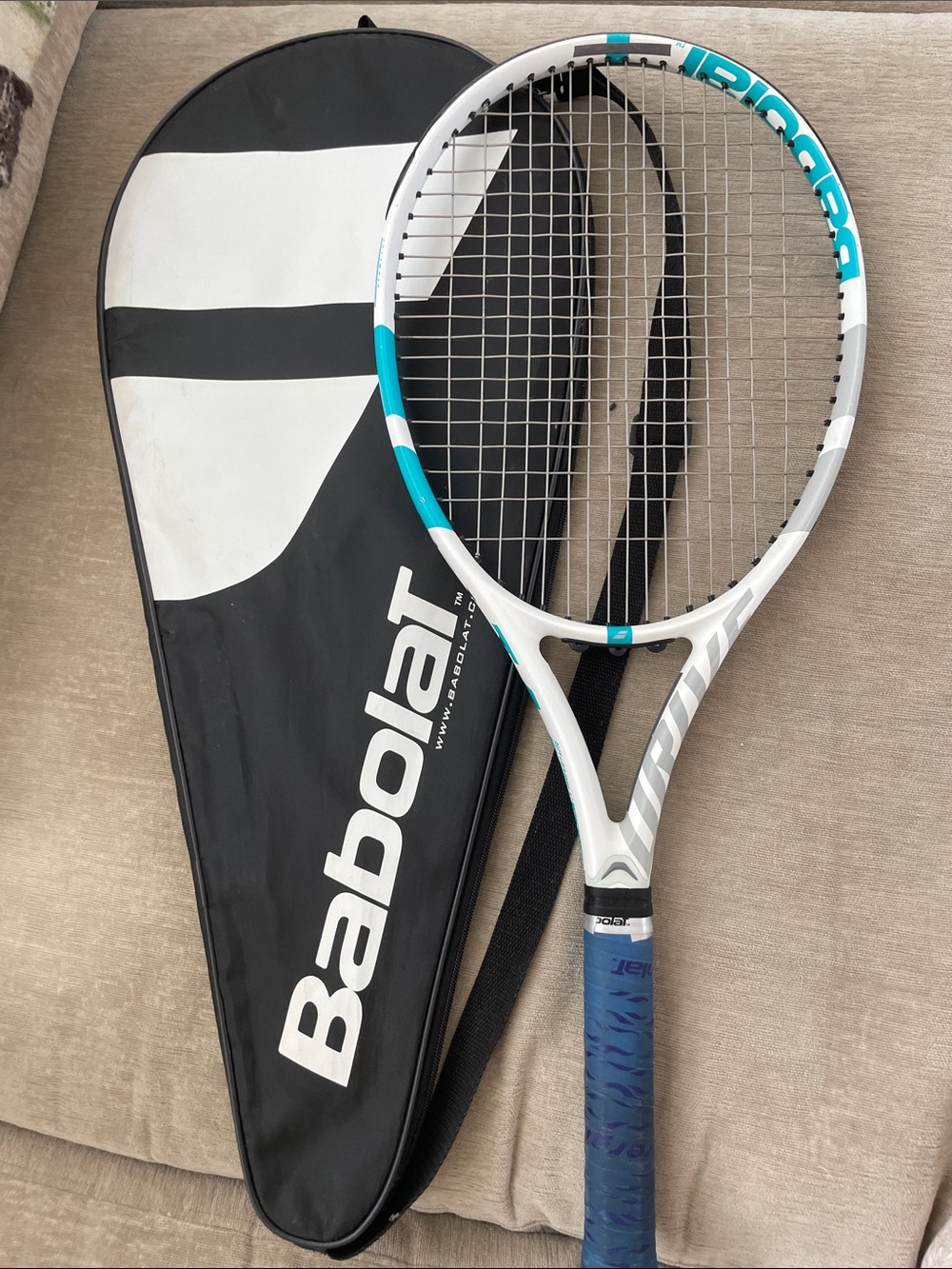 Babolat Junior Pure Drive tennis racket with case